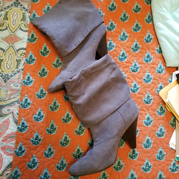 Charlotte Russe Grey Ankle Booties - Picture 2 of 6